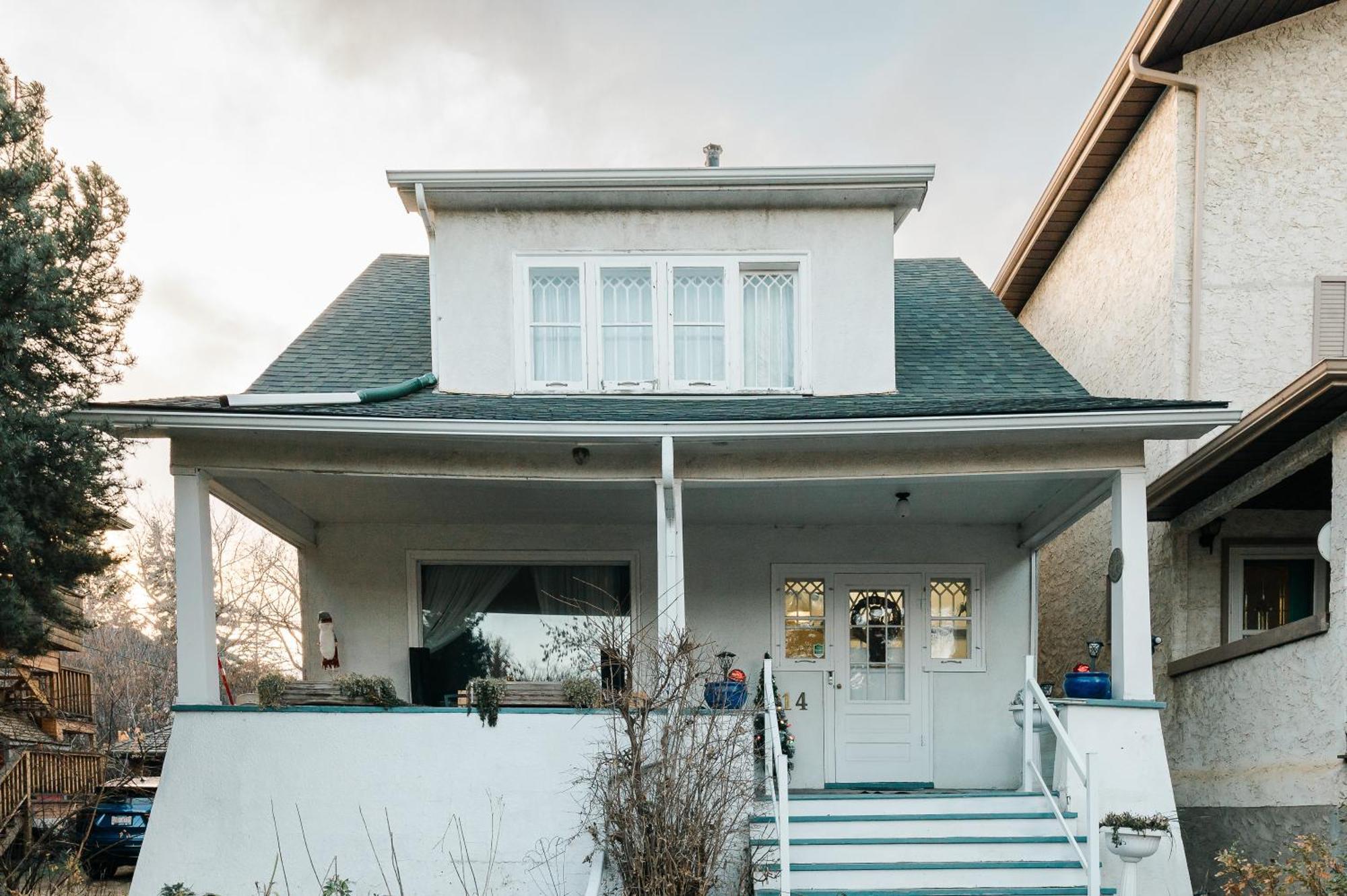 Quaint & Cozy Accommodation Edmonton Exterior photo